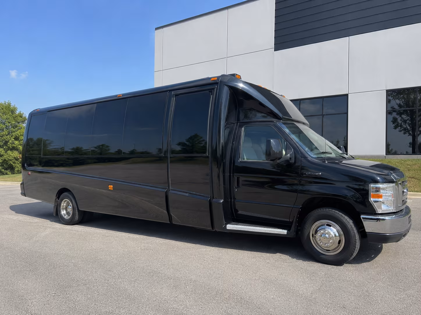 bus rentals for weddings at elizabeth and union county venues