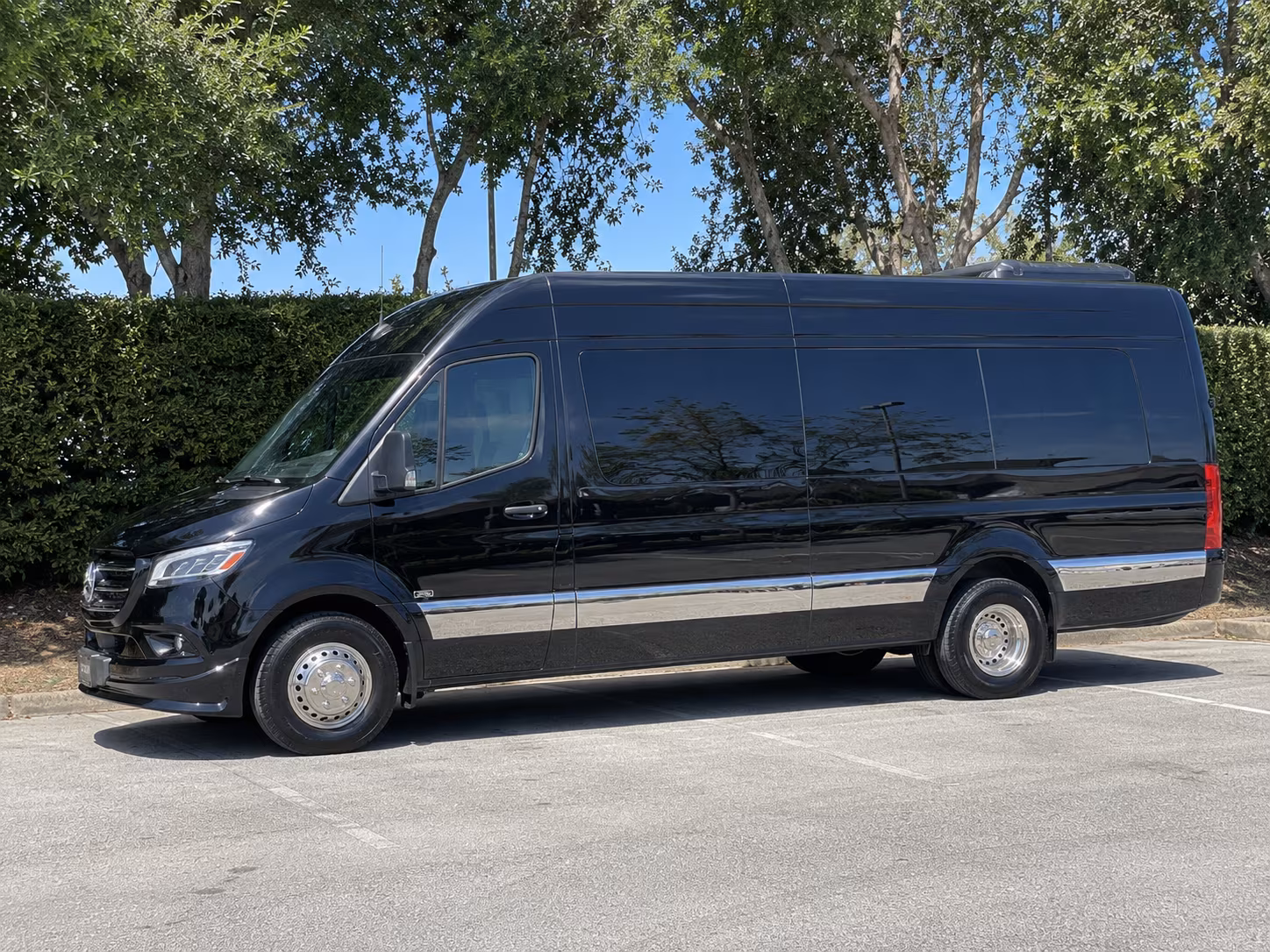 easily book transportation for your next prom 1