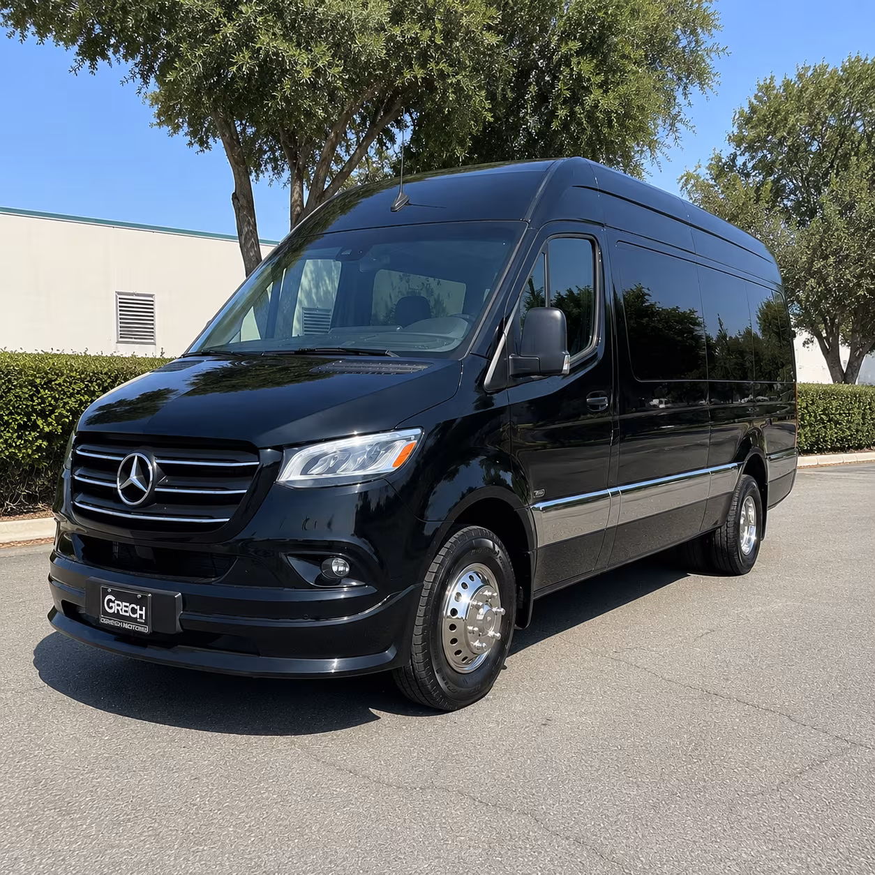 easily book transportation for your next prom 3