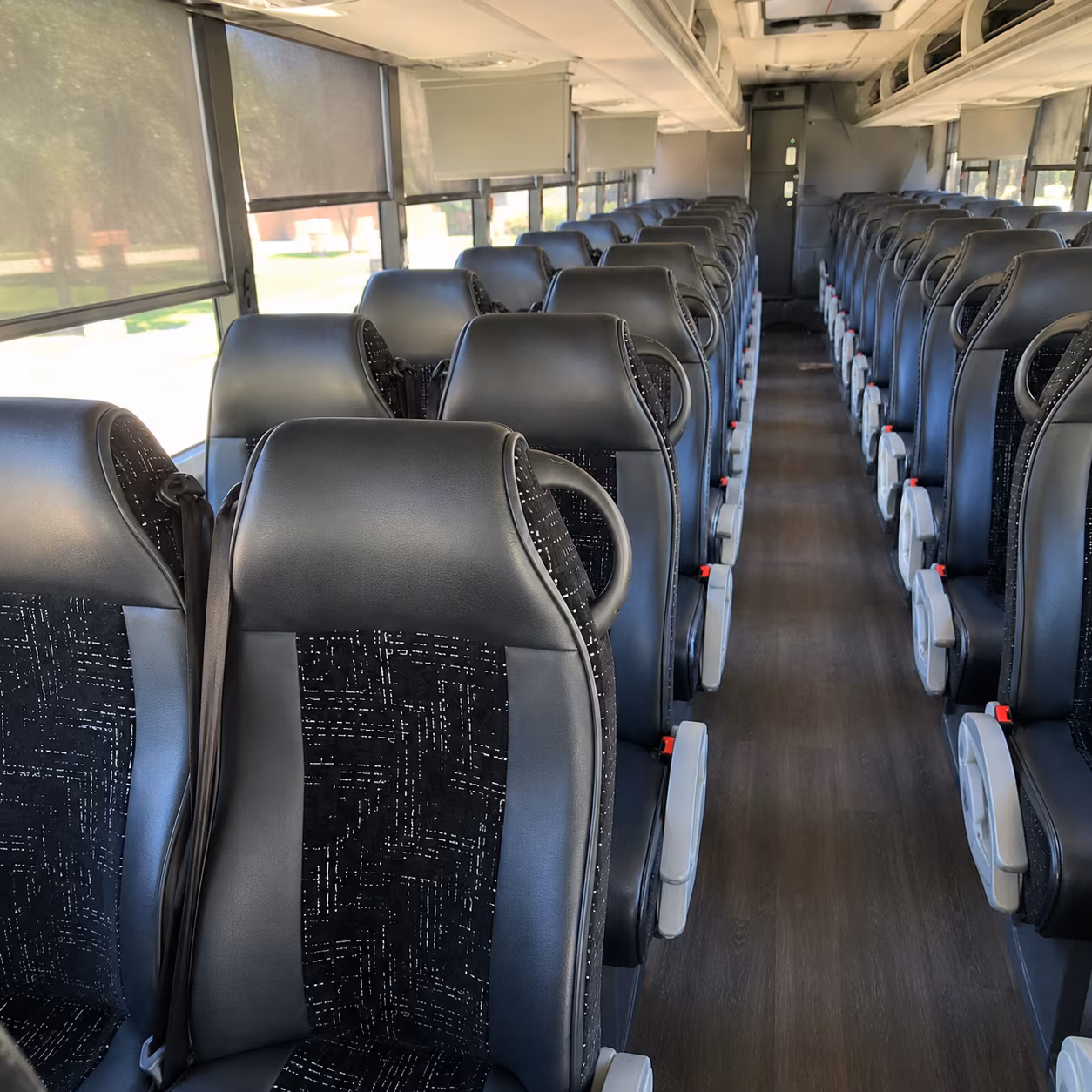 easily book transportation for your next prom 4