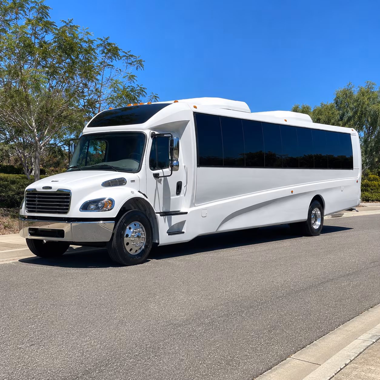 elizabeth 35 passenger minibus