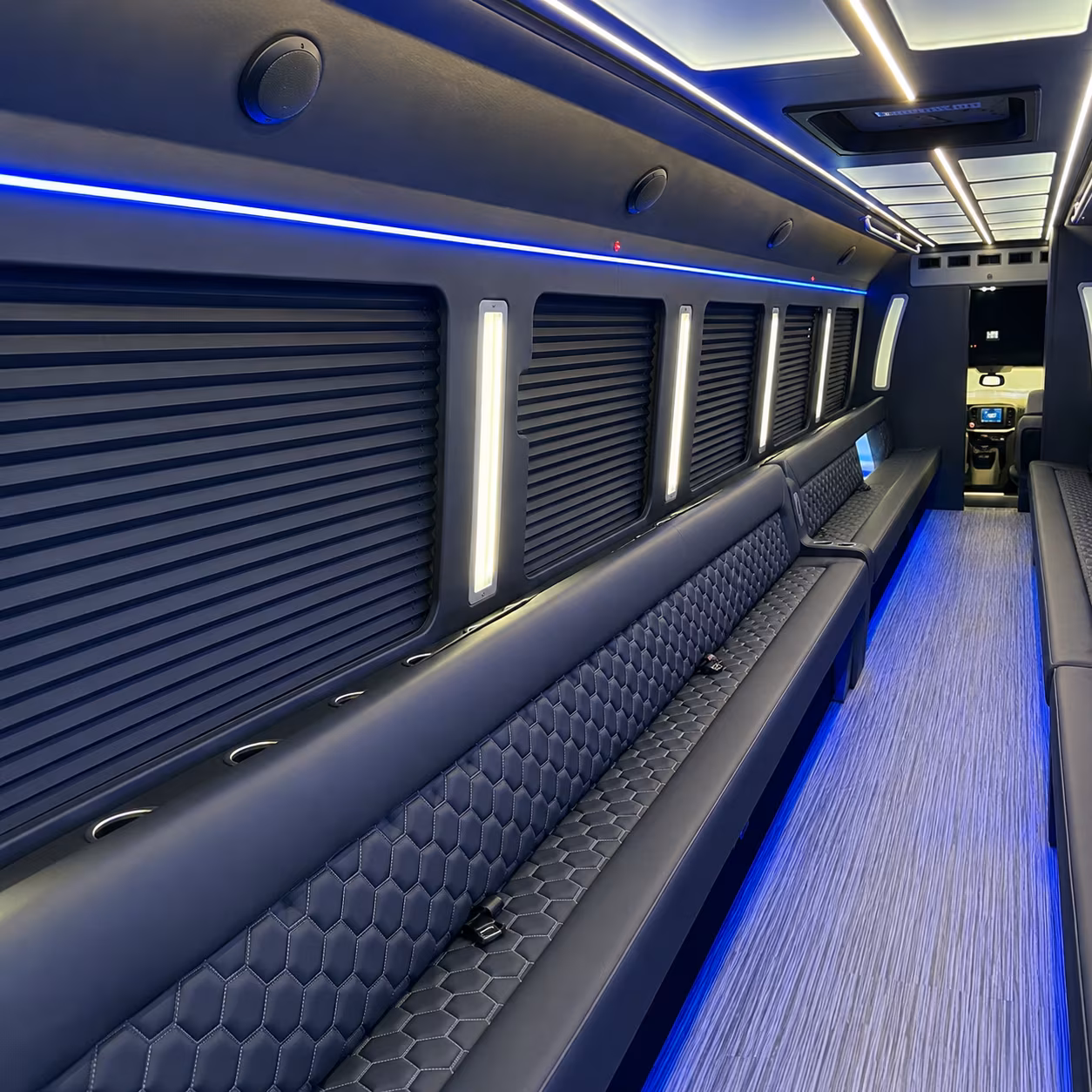 pub crawl and night out party buses in elizabeth